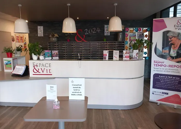 Services Seniors Espace Et Vie * 勒芒